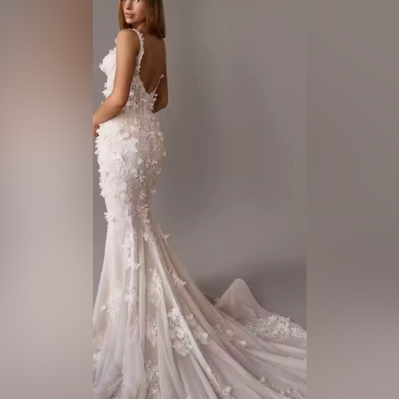 NEW Retail $2500 Elian Pearl Corset Beaded Mermaid Couture Wedding Dress - Picture 2 of 4